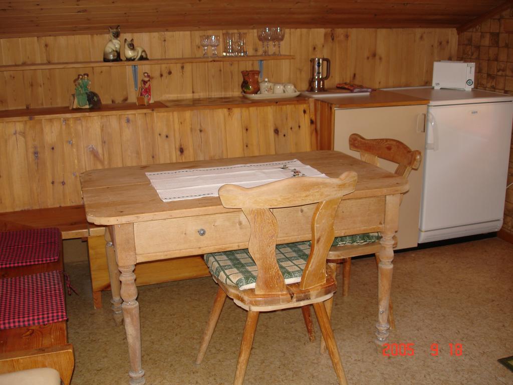 דירות דיסנטיס Casa Schuoler מראה חיצוני תמונה